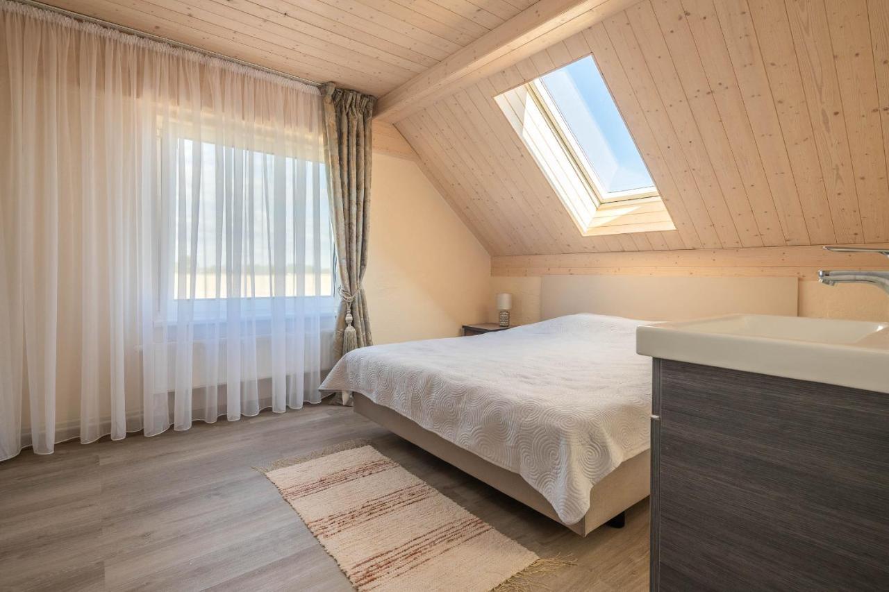 Kuren Hostel Karklė Eksteriør billede