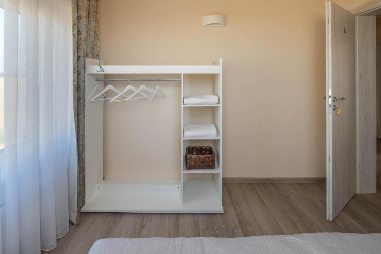 Kuren Hostel Karklė Eksteriør billede